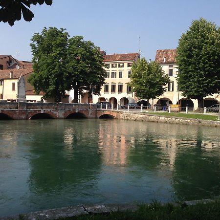 Holiday Treviso Suite Lombardi Eksteriør bilde
