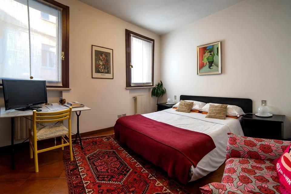 Holiday Treviso Suite Lombardi Eksteriør bilde