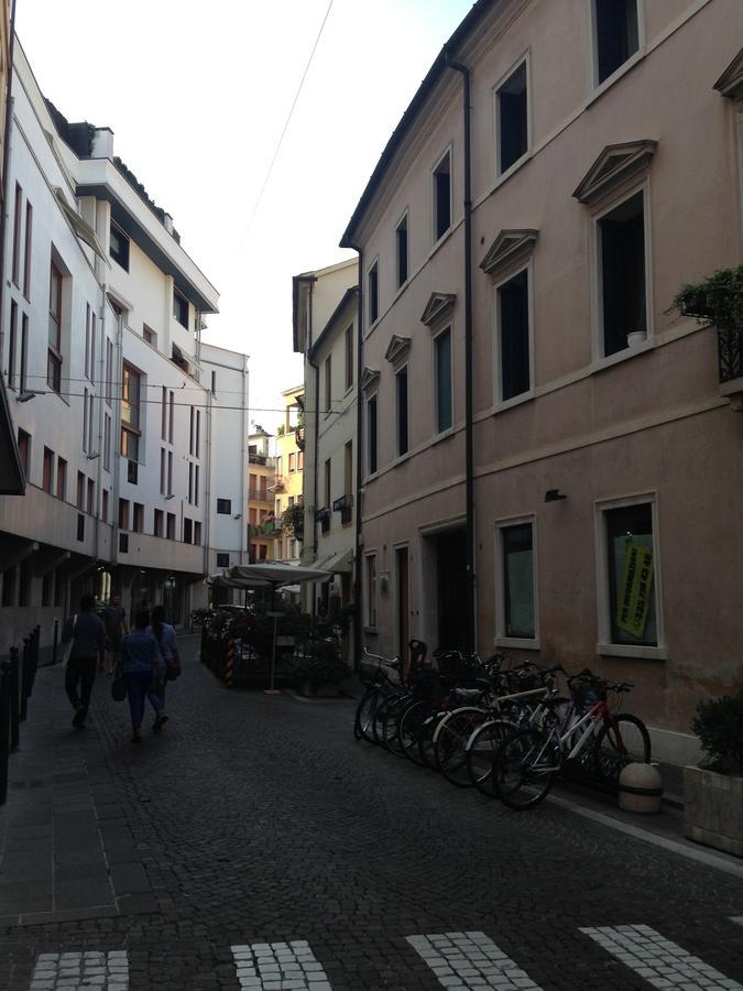 Holiday Treviso Suite Lombardi Eksteriør bilde